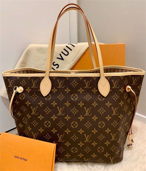 monogram tourne mm tote.